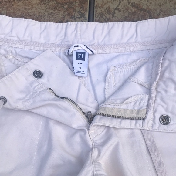 GAP Off White Cream Tan Shorts - Picture 3 of 5